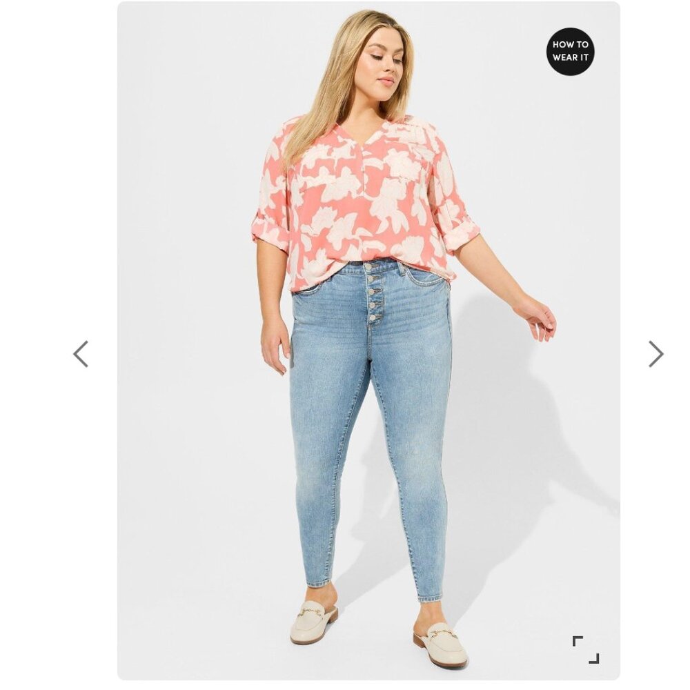 M/L - TORRID - Harper Georgette Pullover 3/4 Sleeve Blouse Peach NEW - Picture 2 of 4